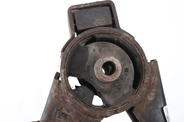 Подушка двигателя 123710D090 TOYOTA