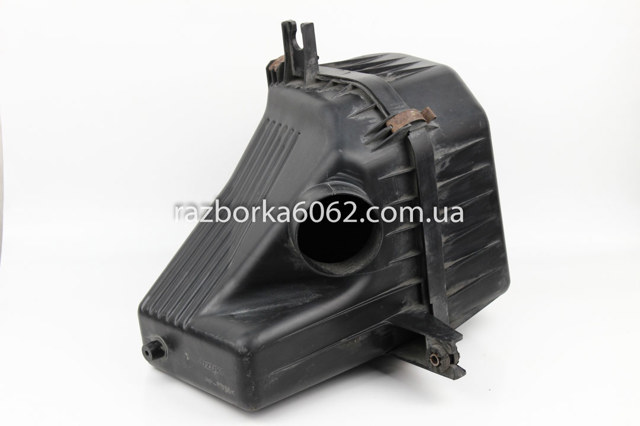 Коробка фильтра 1370066J00 SUZUKI