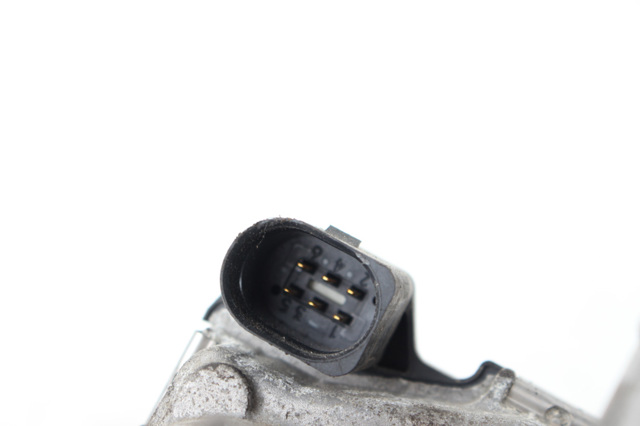 Дроссельная заслонка 1471500Q0A NISSAN