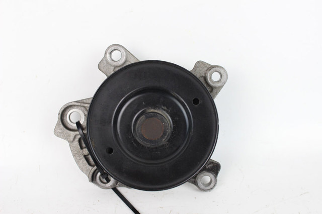 Водяной насос 1610039466 TOYOTA