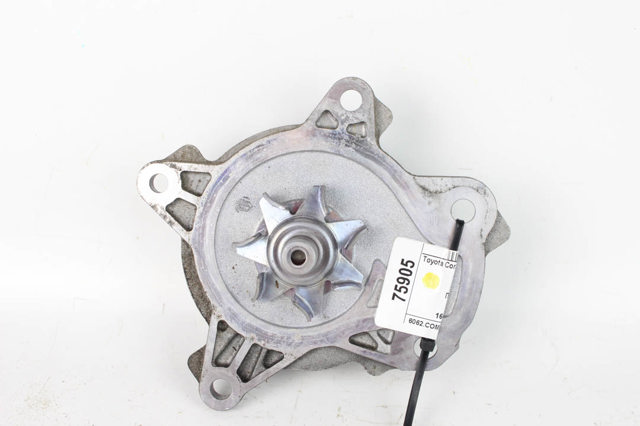 Водяной насос Тойота Авенсис 3