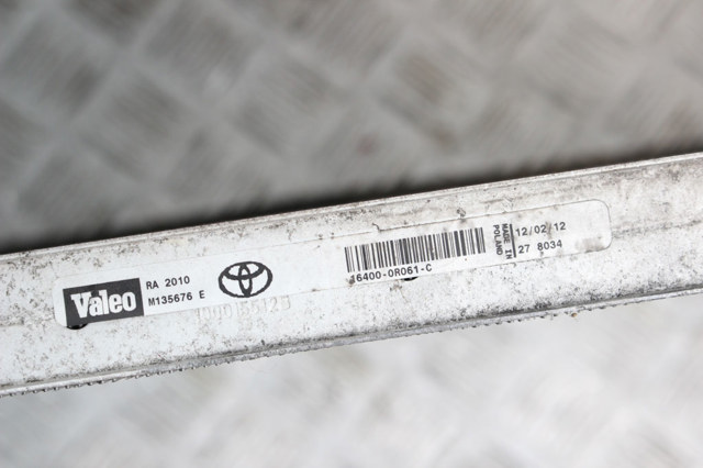 Радиатор системы охлаждения двигателя 164000R061 TOYOTA