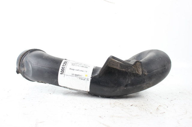TOYOTA 1775247010 Патрубок воздушный, вход воздушного фильтра в наличии Хмельницкий