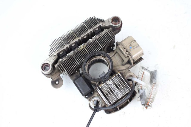 Реле регулятор генератора 1800A087 MITSUBISHI