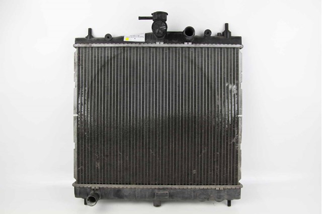 Радиатор основной 214109U01A NISSAN
