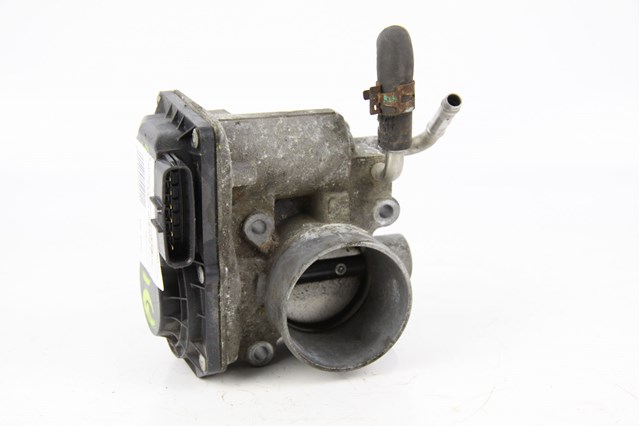 Блок дроссельной заслонки 2203047010 TOYOTA