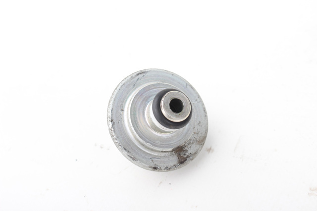 TOYOTA 2327031010 Регулятор давления топлива в наличии Чернигов