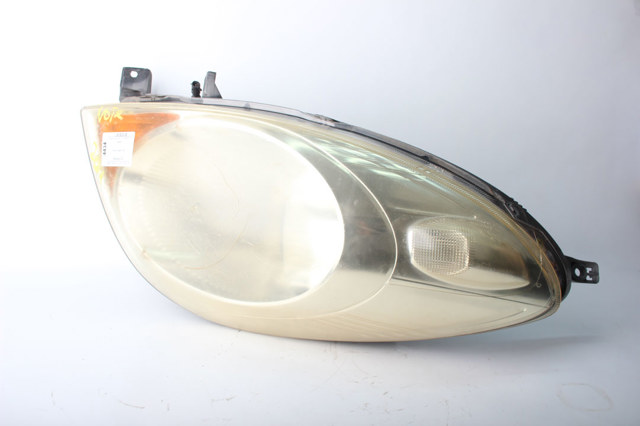 Фары 260609U100 NISSAN