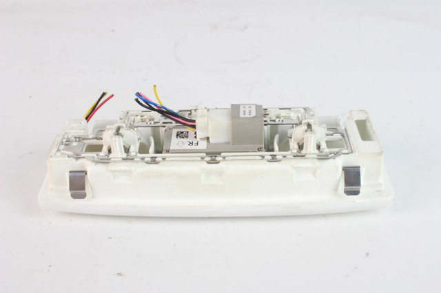 Плафоны внутреннего освещения 264305TA5A NISSAN
