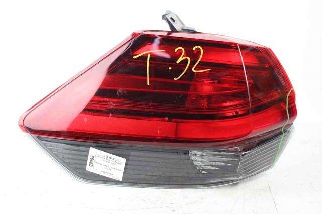 Задняя левая внешняя фара 265556FP0A NISSAN