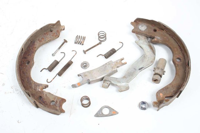 26694YC000 SUBARU Колодки ручника (стояночного тормоза) купить в Украина