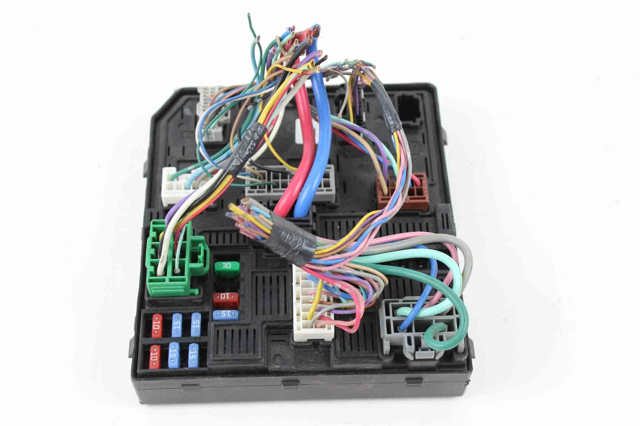 Монжатный блок реле 284B74BA0A NISSAN