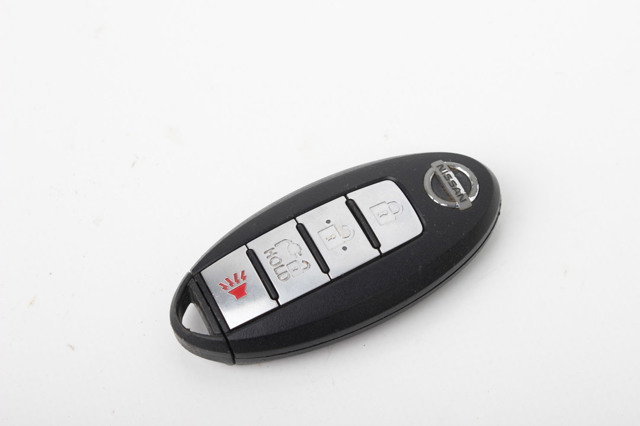 Брелок управления сигнализацией 285E33NF4A NISSAN