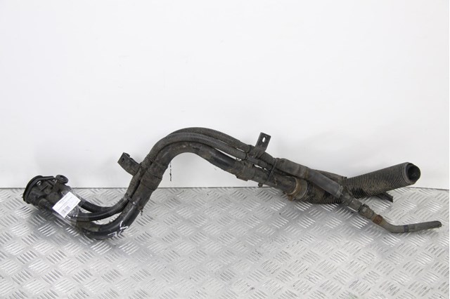 Заливная горловина топливного бака 310303U100 HYUNDAI