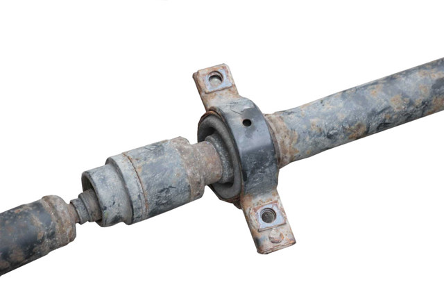 Вал карданный задний в сборе 370008H510 NISSAN
