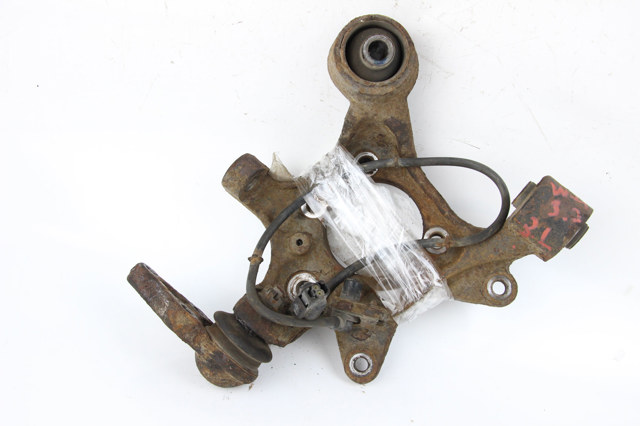 Кулак поворотный левый 3770A015 MITSUBISHI