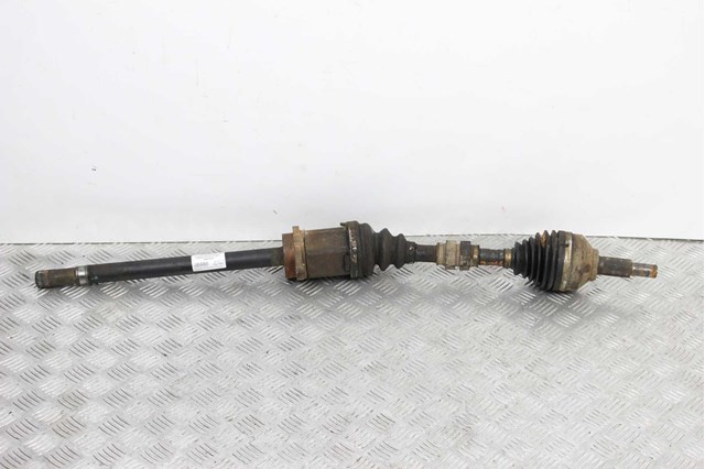 Привод правый 391001AA0A NISSAN