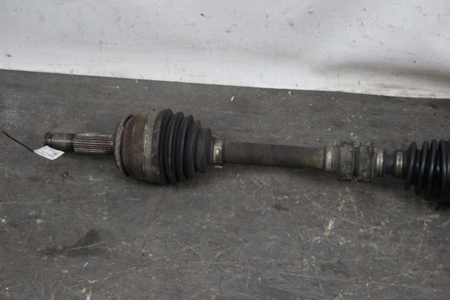 NISSAN 391004EA0A Правая полуось в наличии Житомир