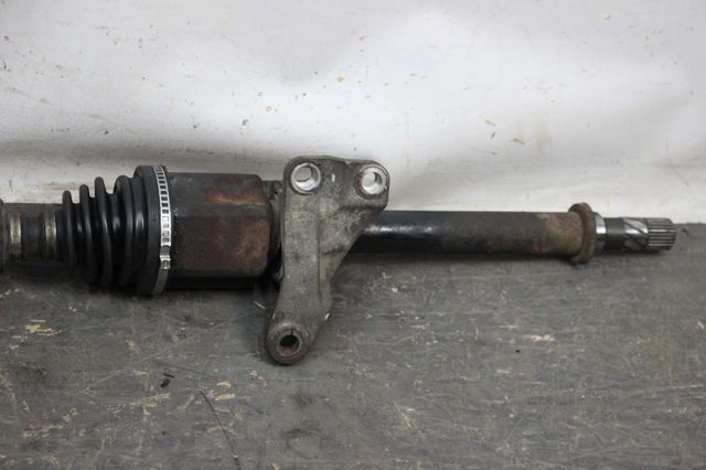 NISSAN 391004EA0A Правая полуось в наличии Запорожье