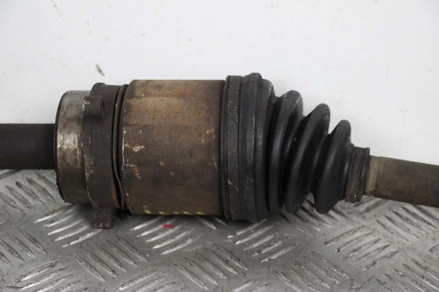 39100AV611 NISSAN Полуось (привод) передняя правая купить в Одесса