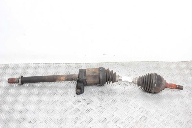 Полуось передняя, правая 39100JG74A NISSAN