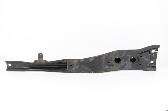 4000A021 MITSUBISHI Балка крепления двигателя купить в Хмельницкий