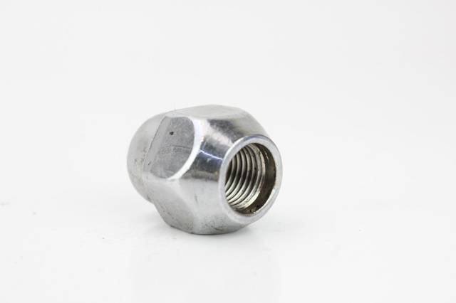 Гайка крепления колеса 40224ZN50A NISSAN