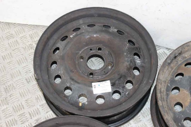 NISSAN 403009U00B Диски колесные стальные (штампованные) в наличии Киев