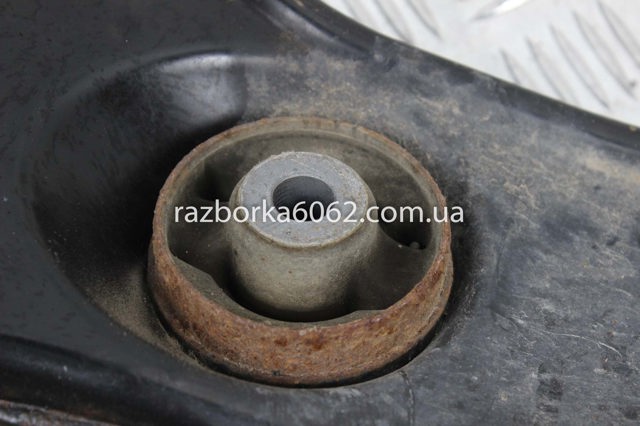 Балка задней подвески поперечная 4100A095 MITSUBISHI
