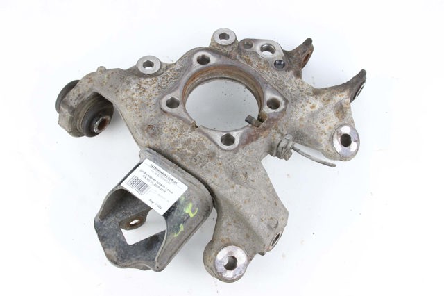 Цапфа поворотная правая 4230448060 TOYOTA
