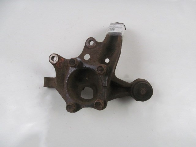 Цапфа (поворотный кулак) задний левый 4230548020 TOYOTA