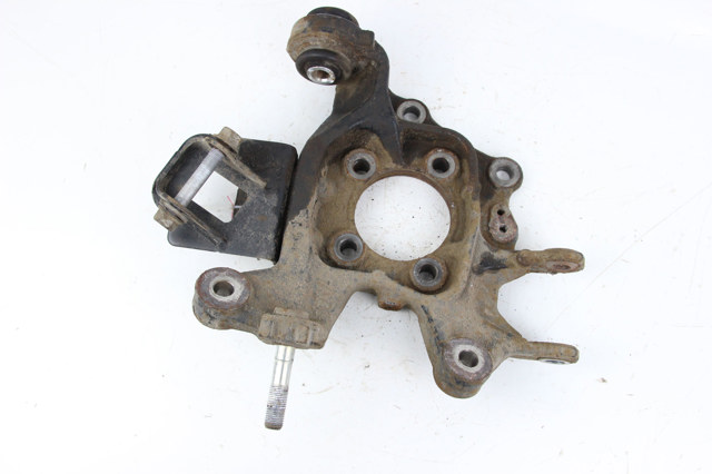 Цапфа (поворотный кулак) задний левый 4230548070 TOYOTA