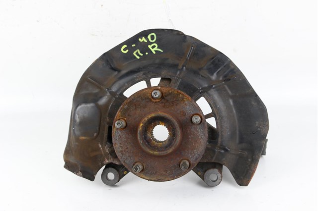 Кулак поворотный передний правый 4321106220 TOYOTA