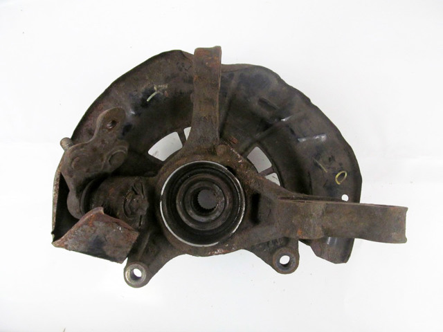 TOYOTA 4321258020 Цапфа (поворотный кулак) передний левый в наличии Киев