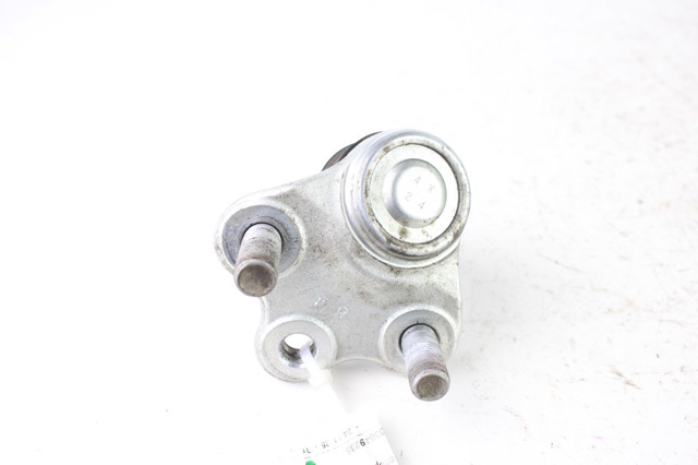 TOYOTA 4333049235 Нижняя шаровая опора в наличии Чернигов