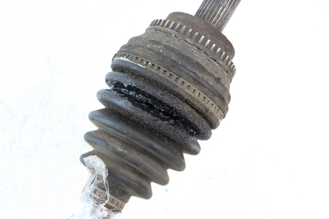 Полуось передняя левая 4342042070 TOYOTA
