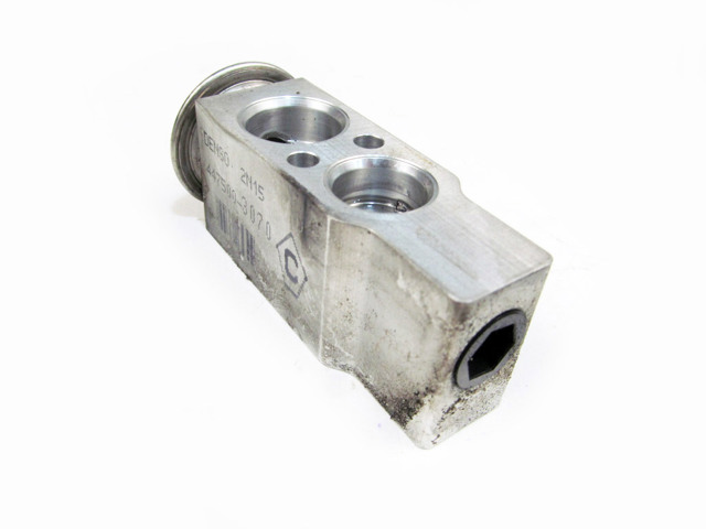 Клапан TRV, кондиционера 4475003070 TOYOTA