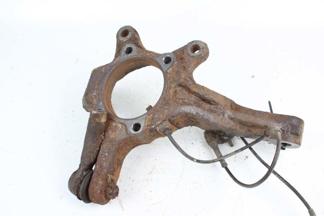 Цапфа поворотная правая 4511165J00 SUZUKI