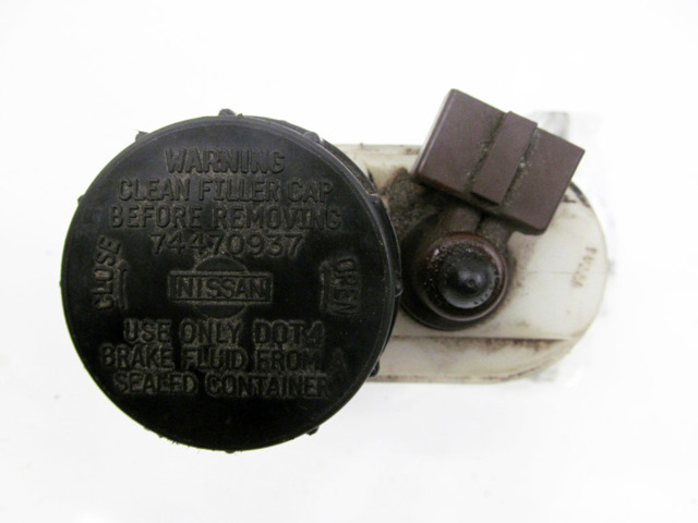 NISSAN 4609164J62 Бачок главного тормозного цилиндра (тормозной жидкости) в наличии Ровно