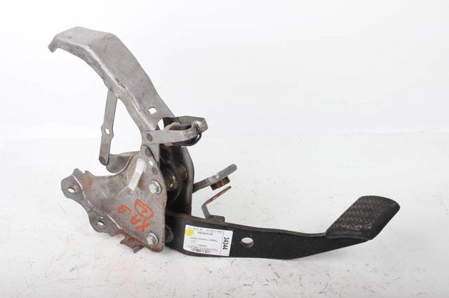 Ппривод тормозного крана 4711042200 TOYOTA