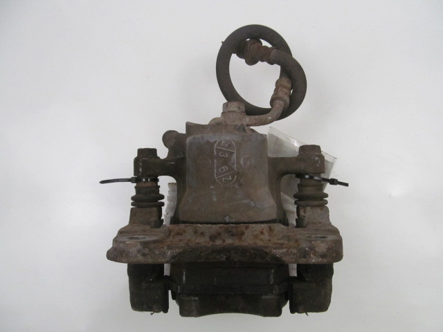 Задний правый суппорт 4783042061 TOYOTA