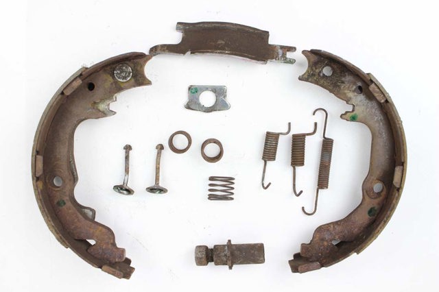 Колодки ручника 4800A041 MITSUBISHI
