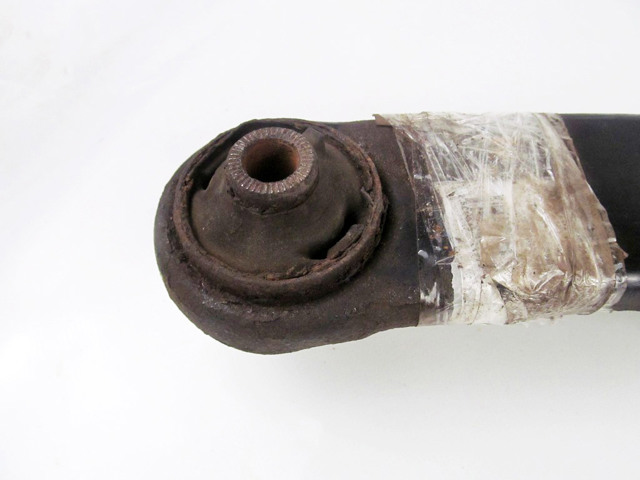 Передний нижний рычаг 4806842041 TOYOTA