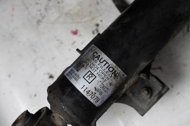 4853048392 TOYOTA Амортизатор задний правый купить в Полтава