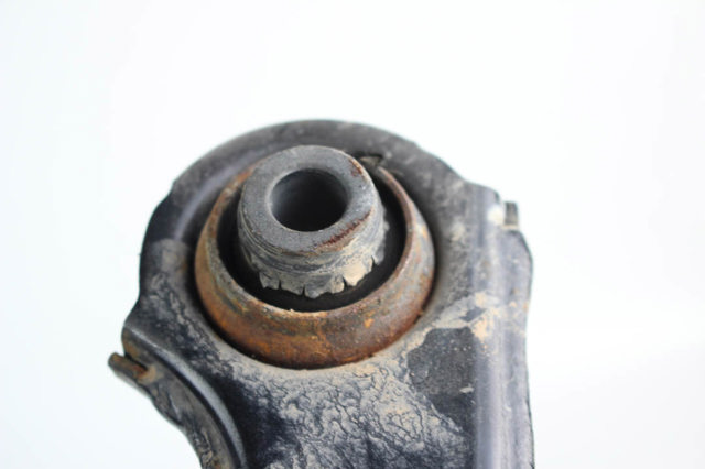Балансир подвески задний левый 48790F4010 TOYOTA