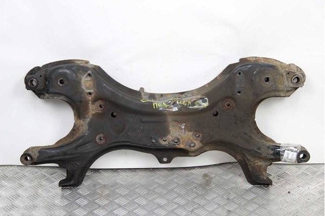 Поперечина передней подвески 5120121060 TOYOTA
