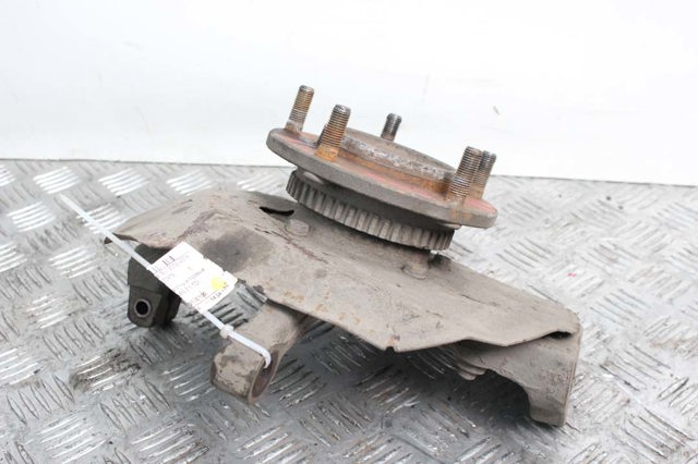 Цапфа (поворотный кулак) передний правый 512513E100 HYUNDAI
