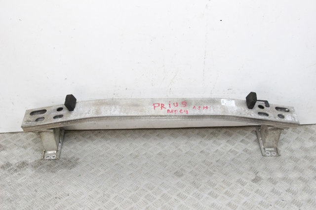 Буфер бампера переднего Toyota Prius