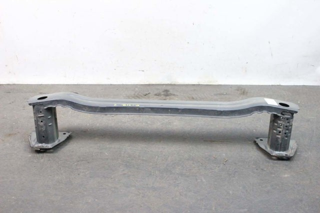 Балка бампера заднего 52023F4010 TOYOTA
