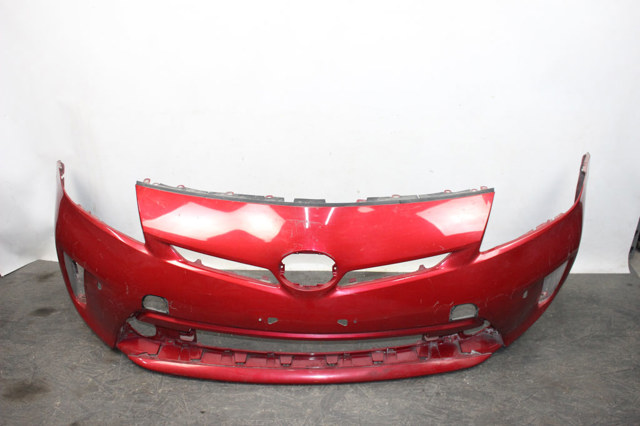 Передний бампер Тойота Приус